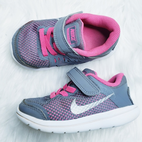 nike flex grey and pink